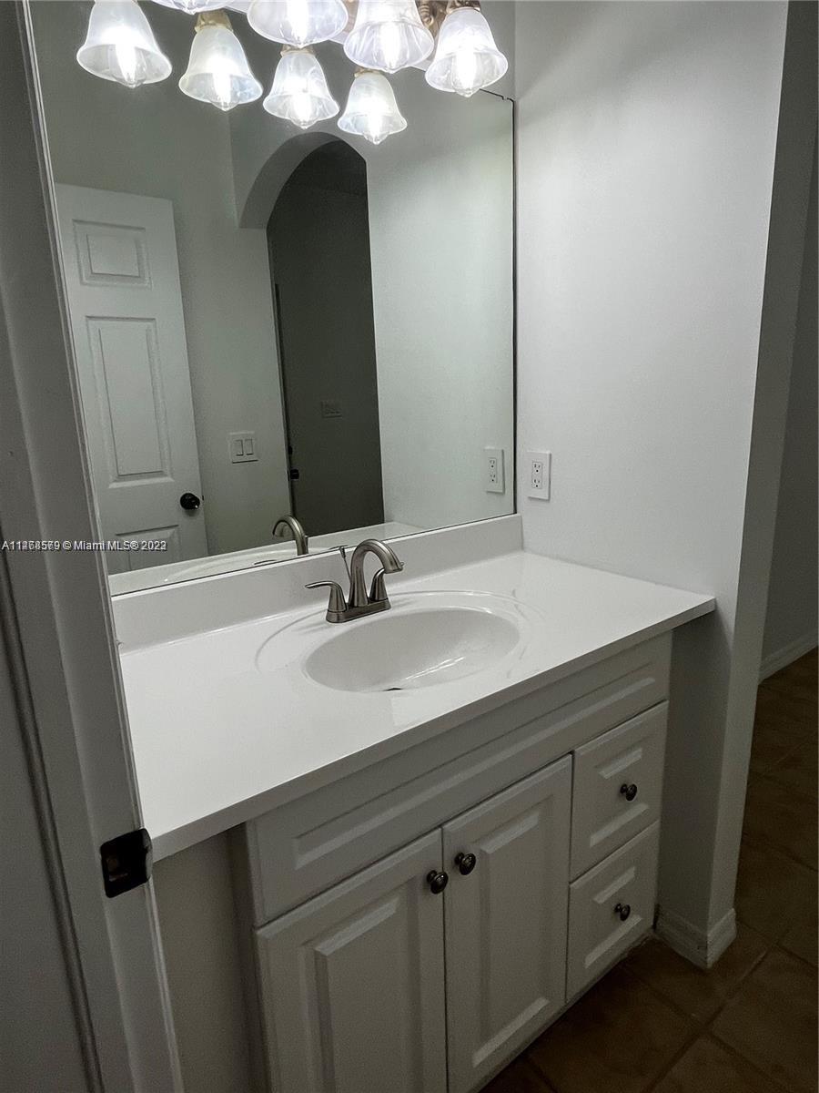 HAMPTON ISLES CONDO - Residential Lease