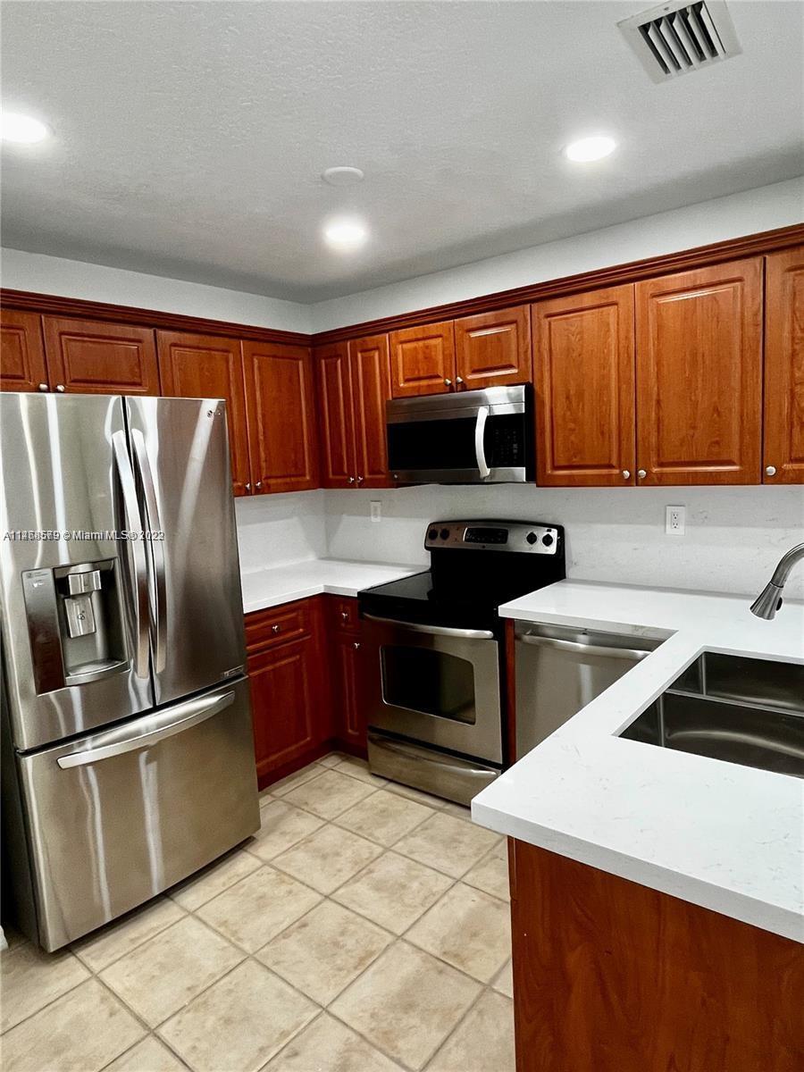 HAMPTON ISLES CONDO - Residential Lease