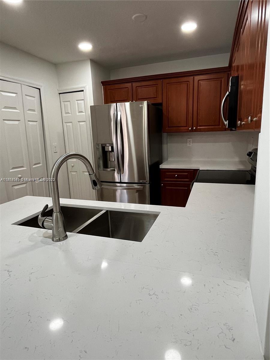 HAMPTON ISLES CONDO - Residential Lease