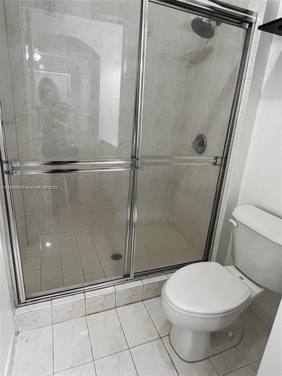 HAMPTON ISLES CONDO - Residential Lease