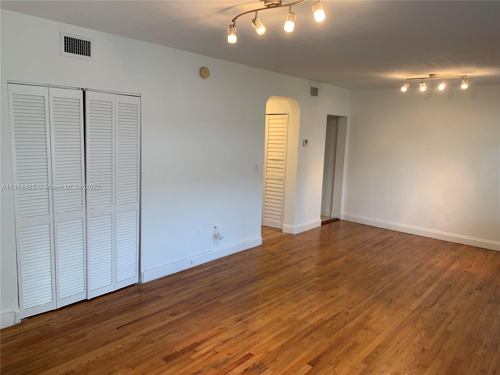 ISLAND POINT SOUTH CONDO - Residential Lease