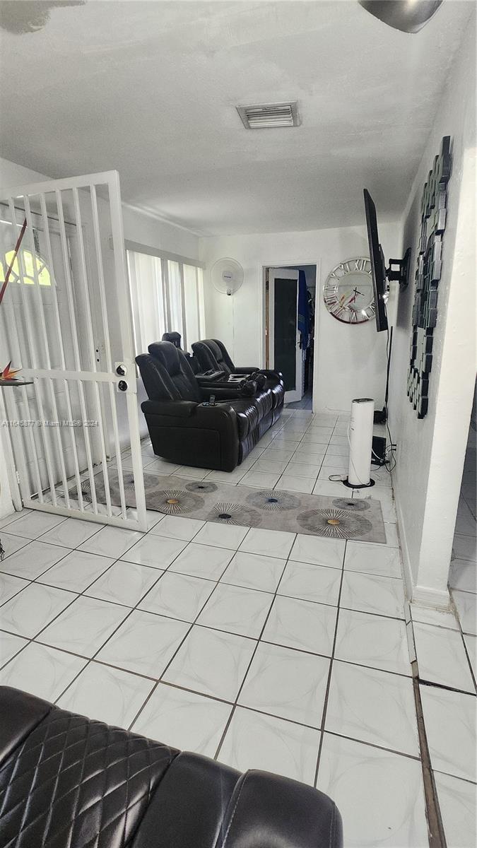 AIRLINE ESTATES - Residential