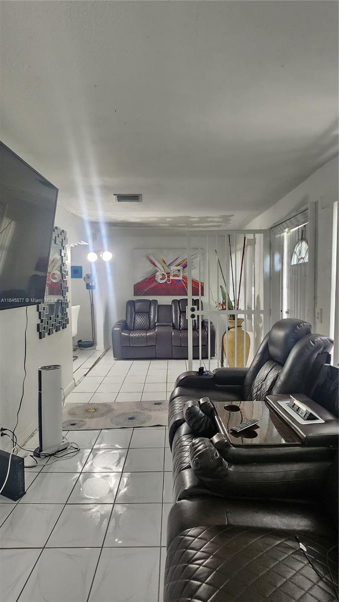 AIRLINE ESTATES - Residential