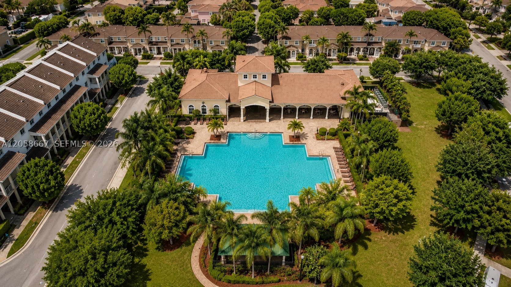 MANDARIN LAKES - Residential