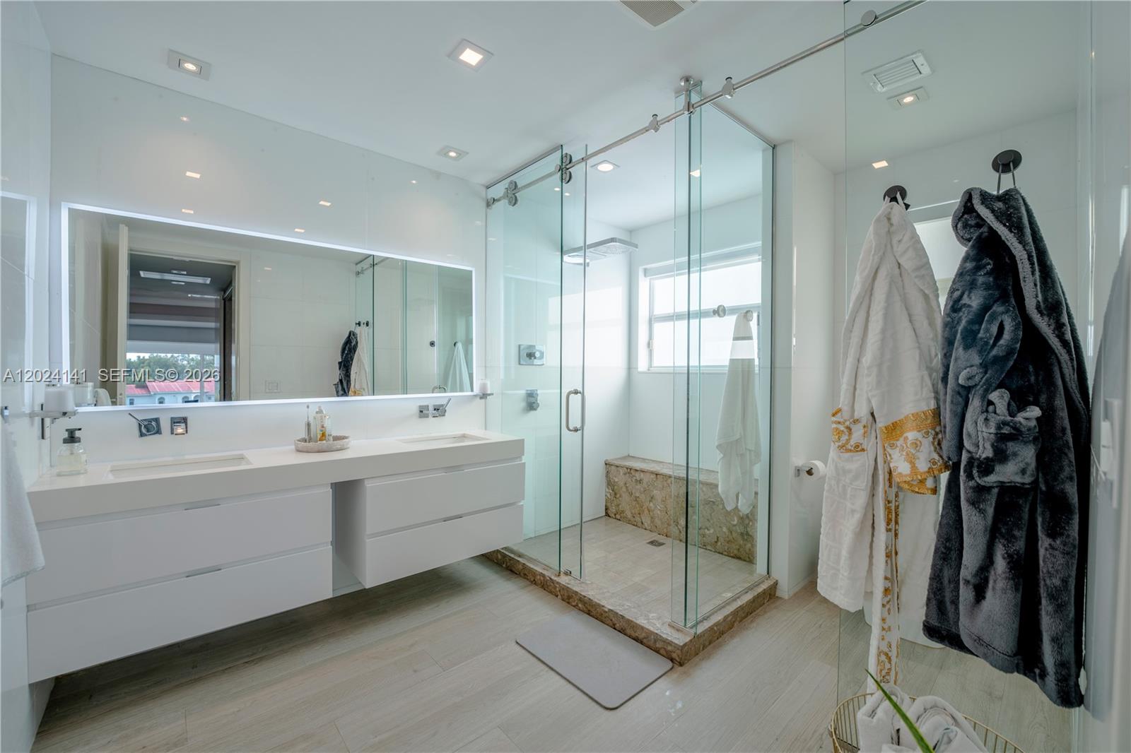 DORAL ISLES PACIFICA - Residential