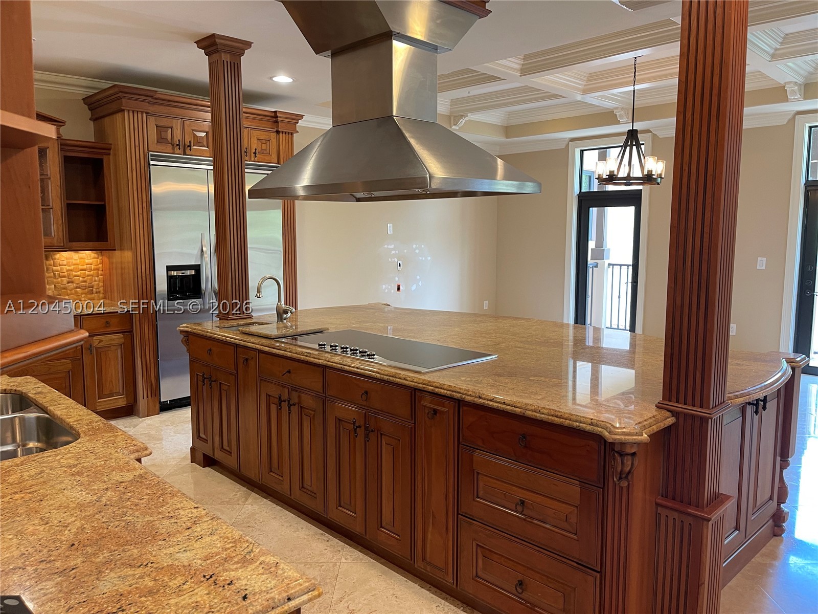 ROYAL HARBOUR YACHT CLUB - Residential Lease