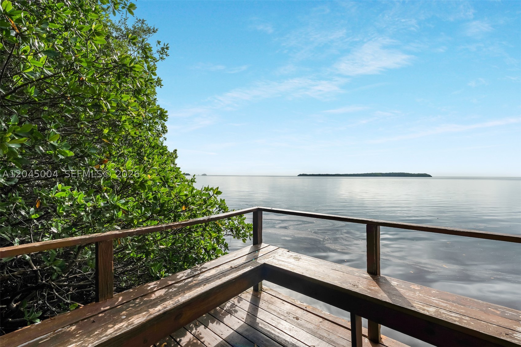 ROYAL HARBOUR YACHT CLUB - Residential Lease