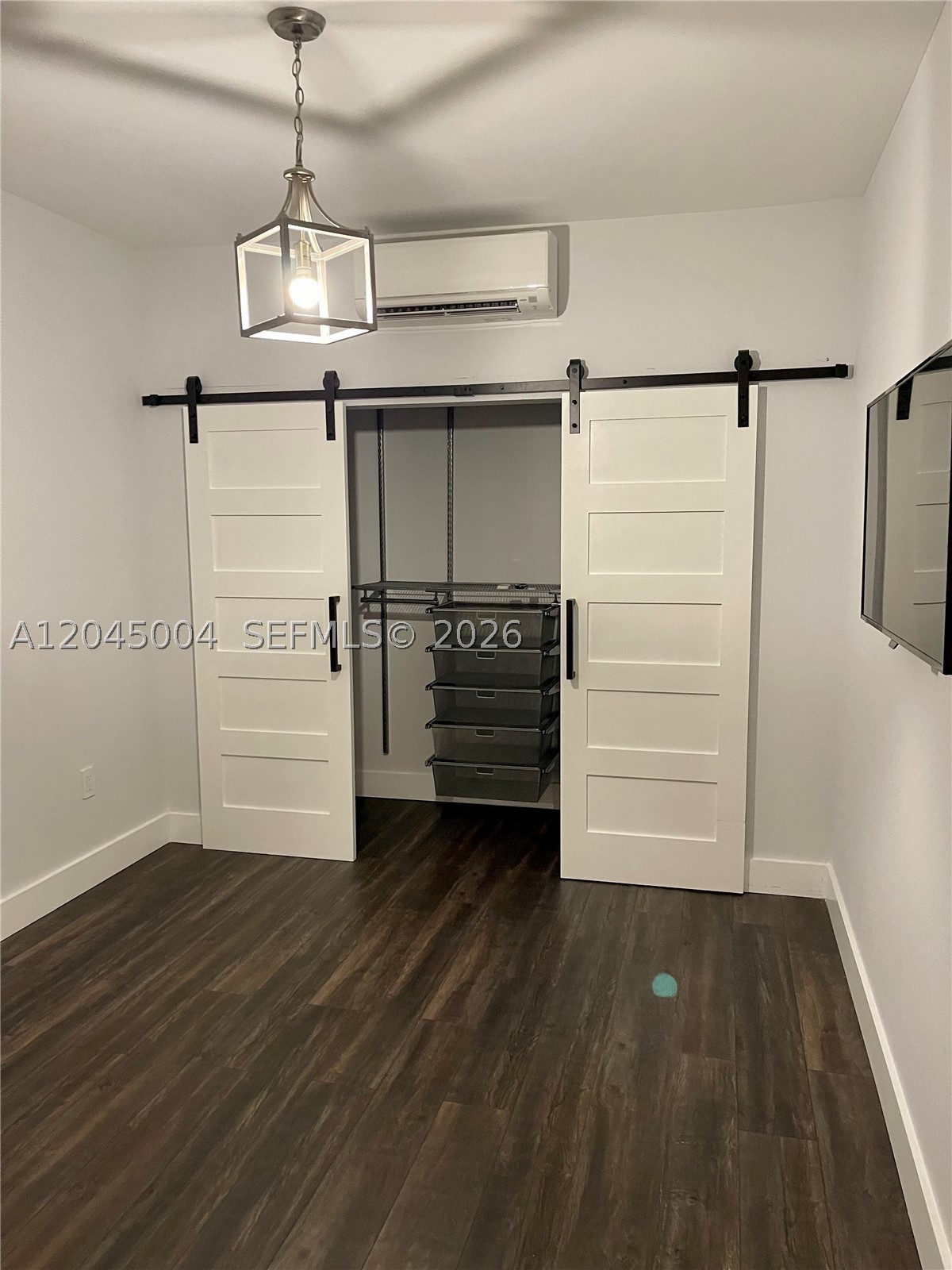 ROYAL HARBOUR YACHT CLUB - Residential Lease
