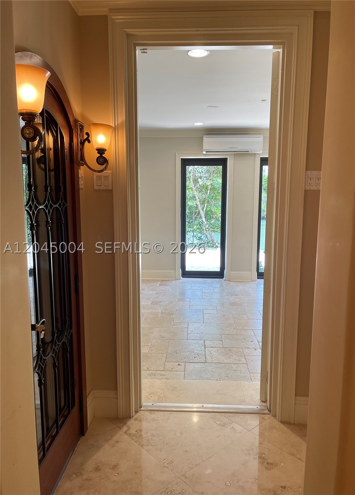 ROYAL HARBOUR YACHT CLUB - Residential Lease