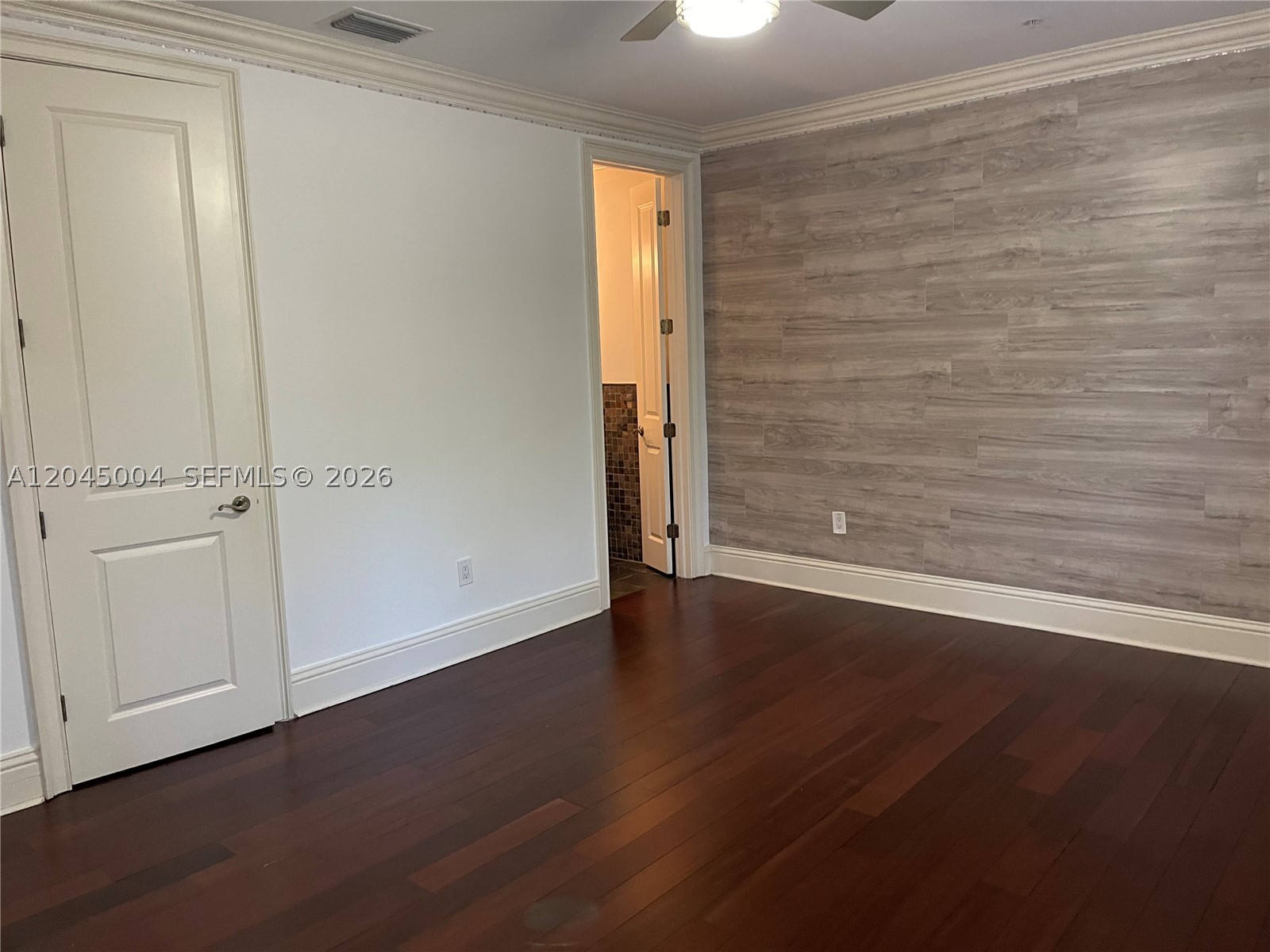 ROYAL HARBOUR YACHT CLUB - Residential Lease