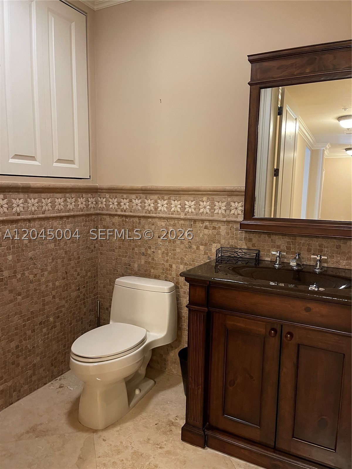 ROYAL HARBOUR YACHT CLUB - Residential Lease