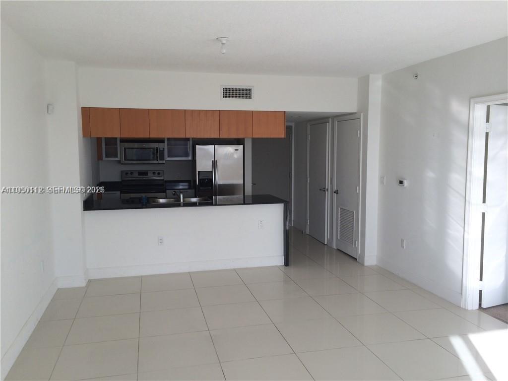 OPERA TOWER CONDO - Residential