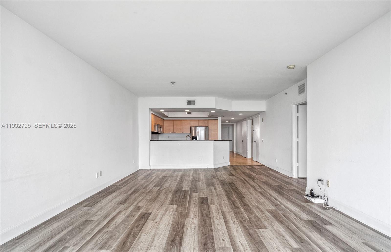 THE OAKS I CONDO - Residential