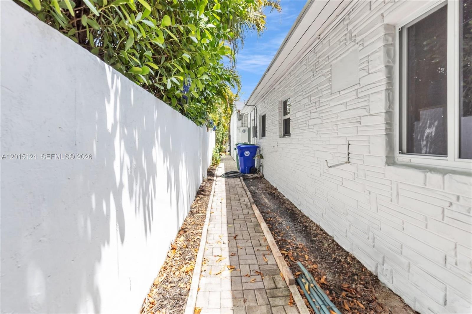 BELLE MEADE OF MIA SEC 1 - Residential