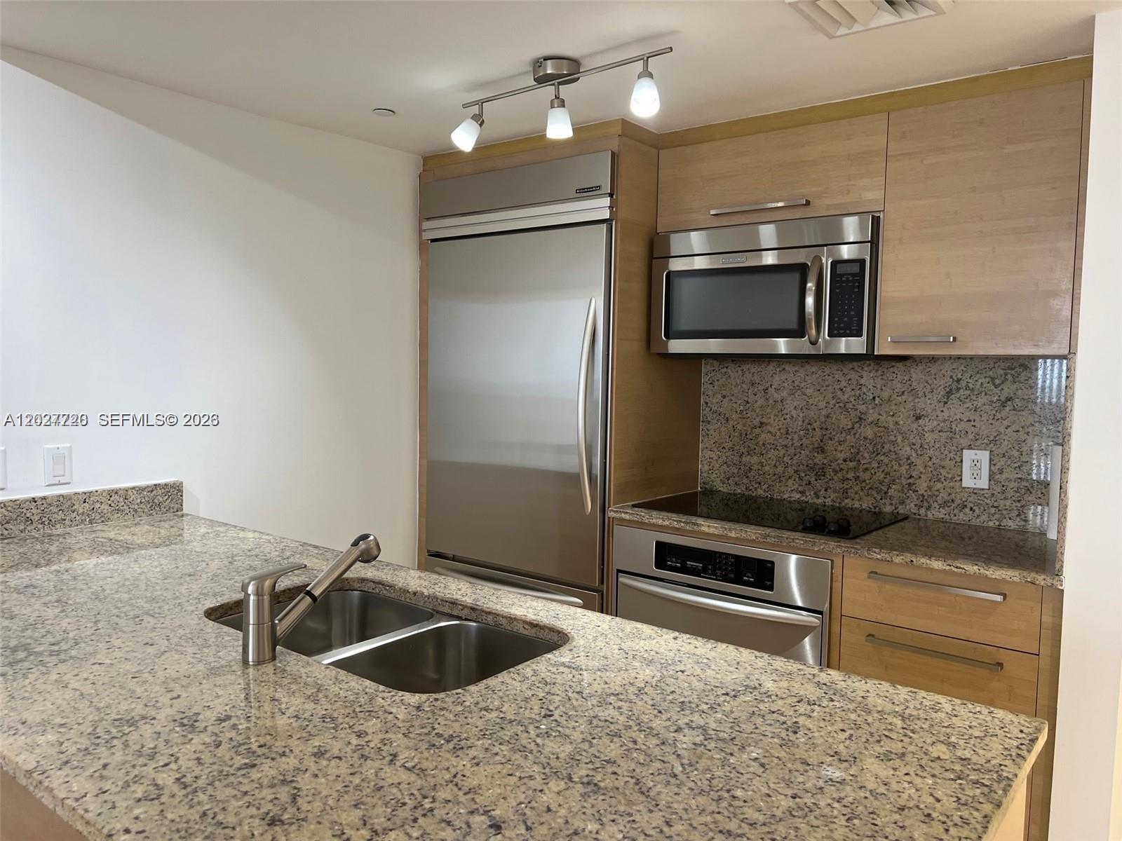 BEACH CLUB THREE CONDO - Residential Lease