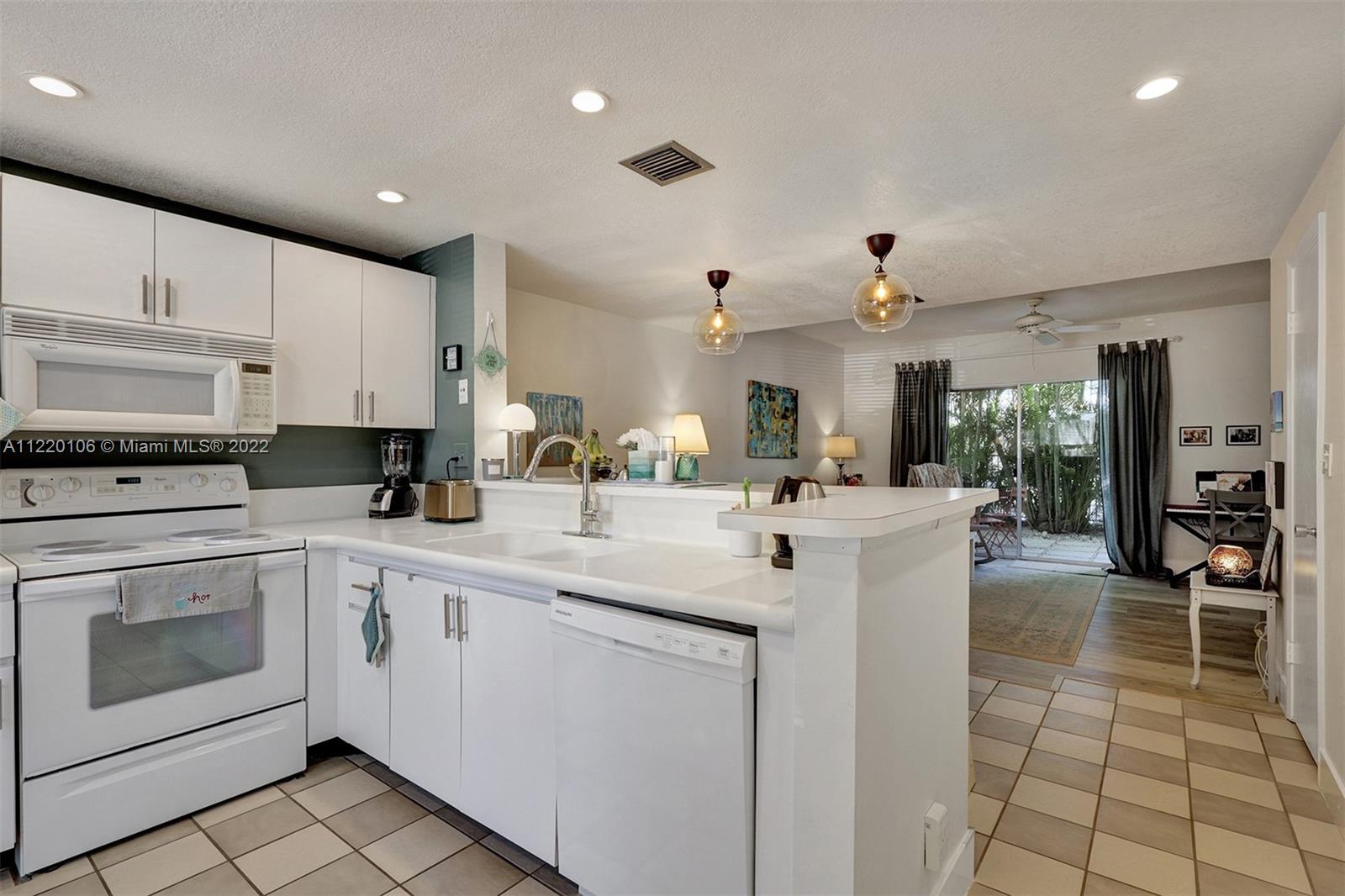 LINDA TERRACE - Residential