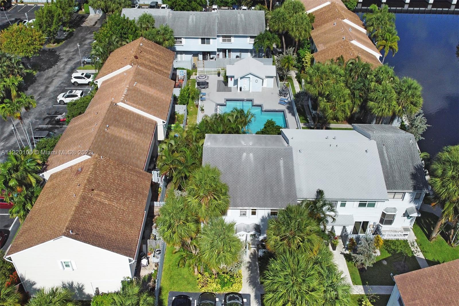 LINDA TERRACE - Residential