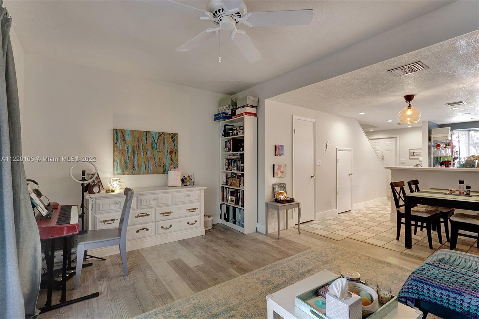 LINDA TERRACE - Residential