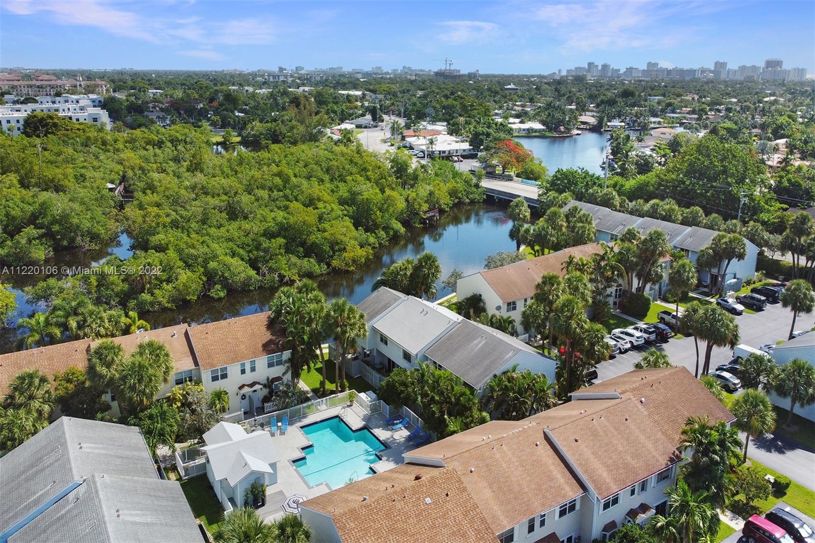 LINDA TERRACE - Residential