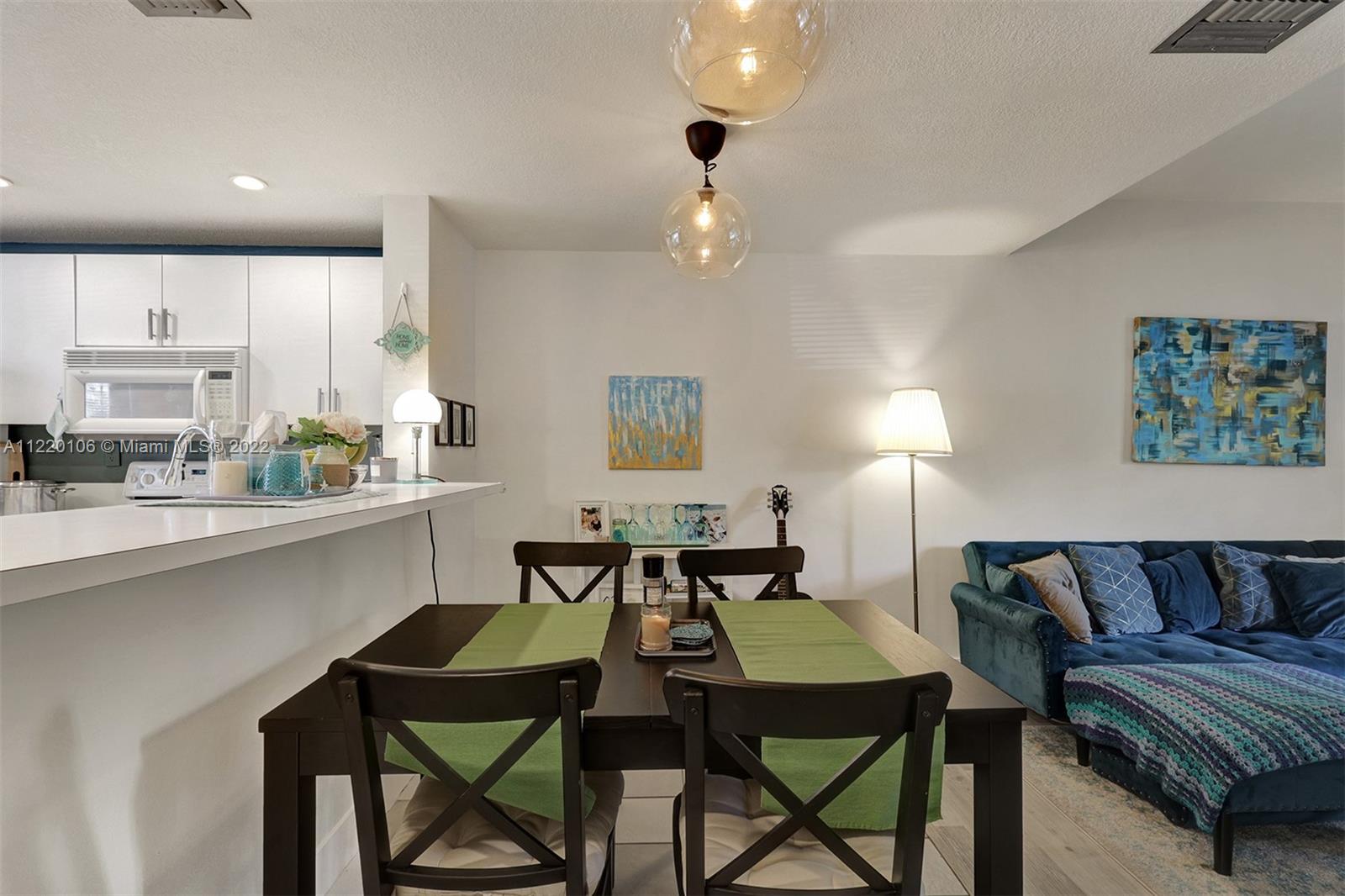 LINDA TERRACE - Residential