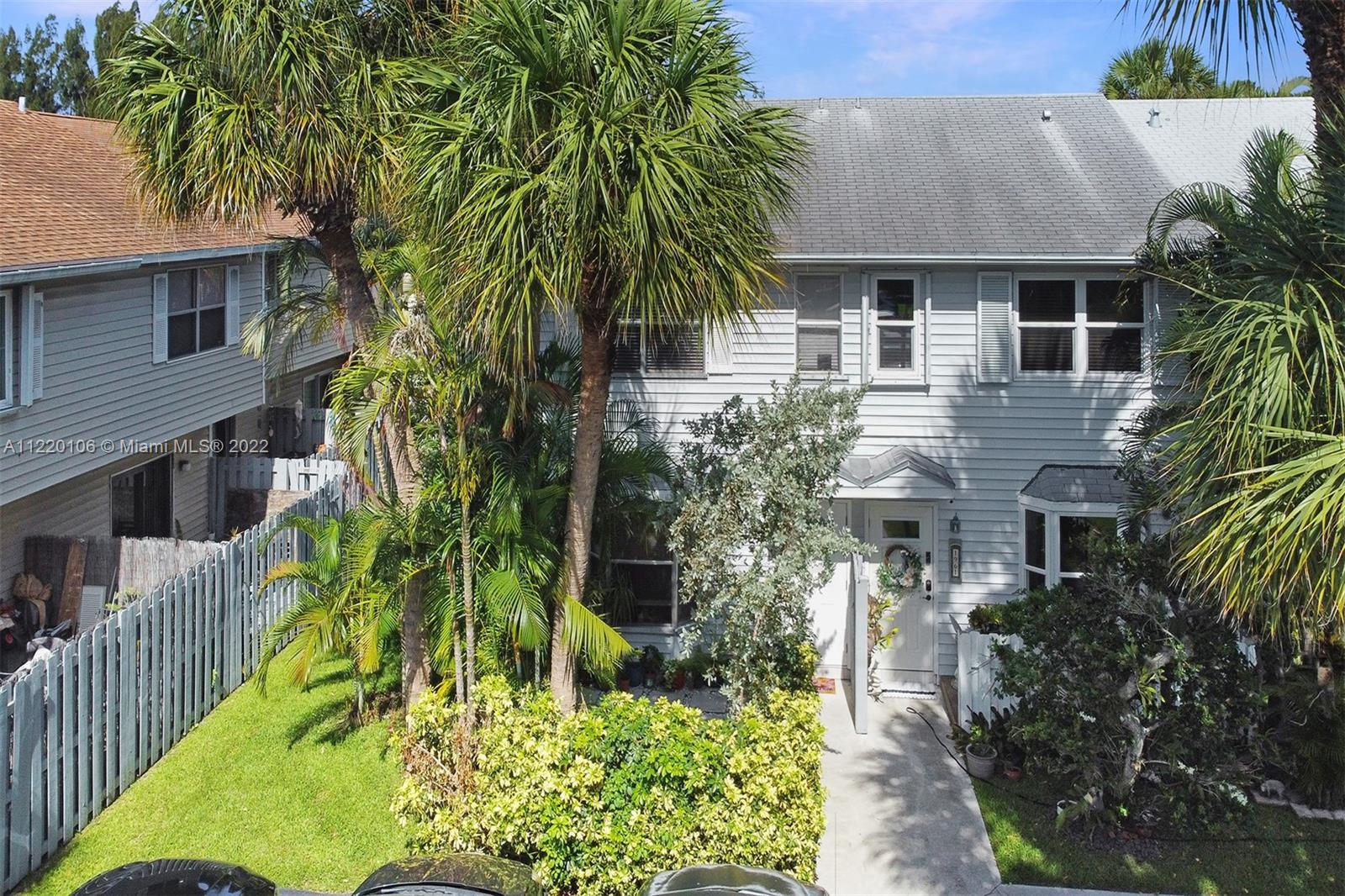 LINDA TERRACE - Residential