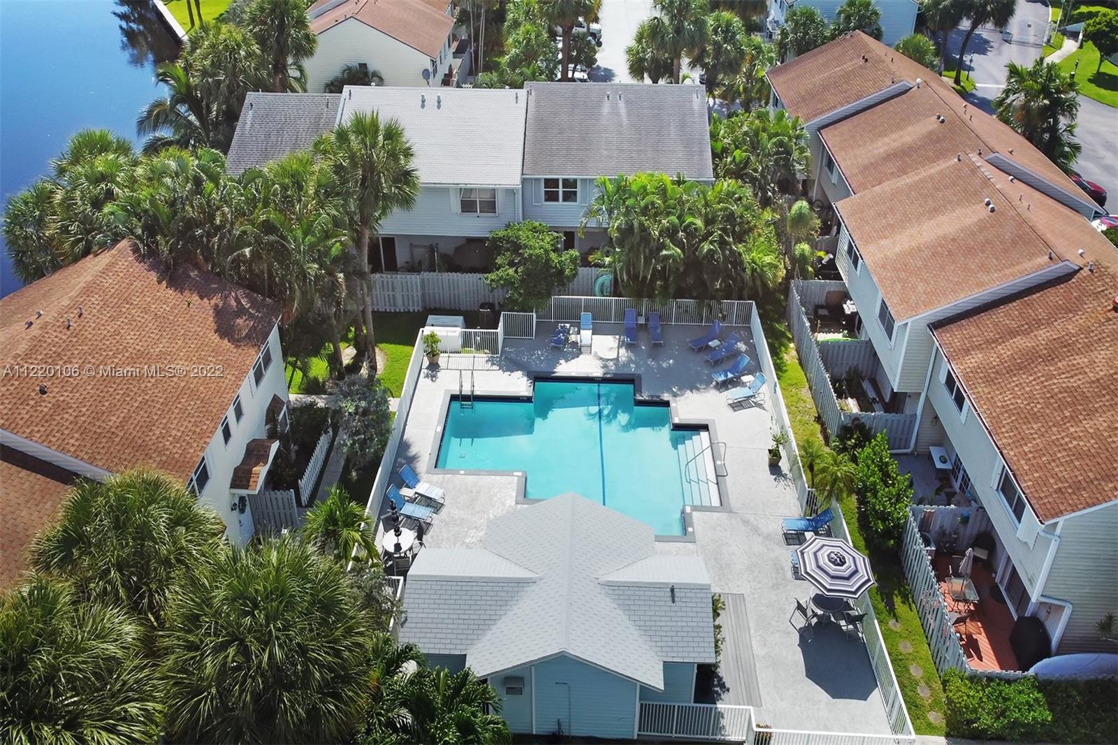 LINDA TERRACE - Residential