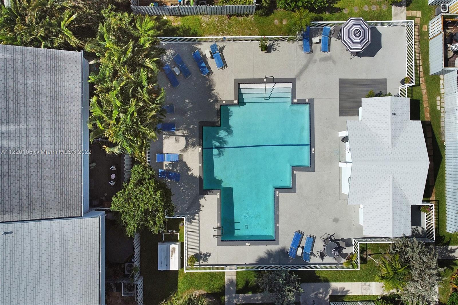 LINDA TERRACE - Residential