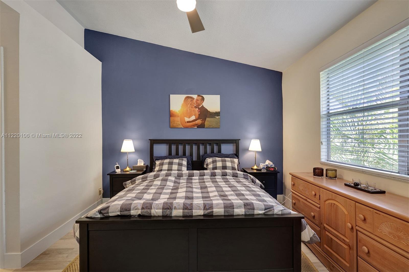 LINDA TERRACE - Residential