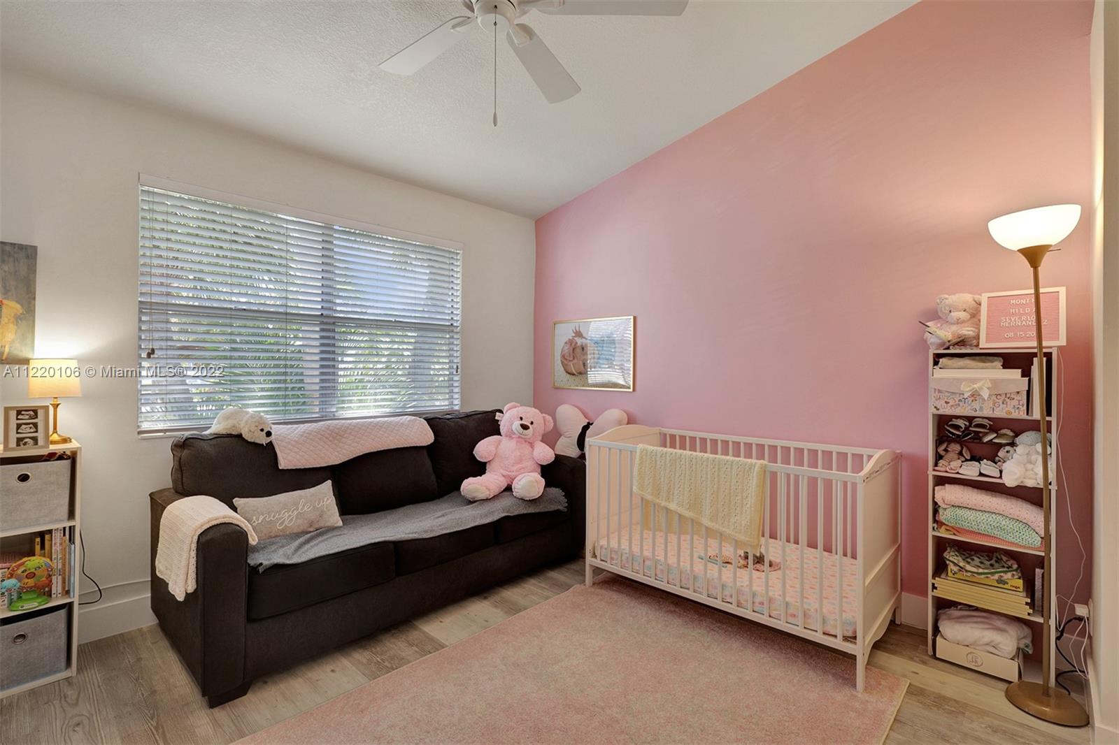 LINDA TERRACE - Residential