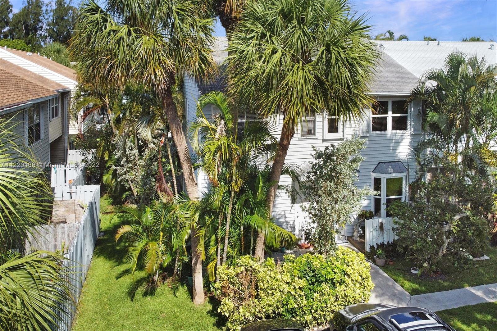 LINDA TERRACE - Residential