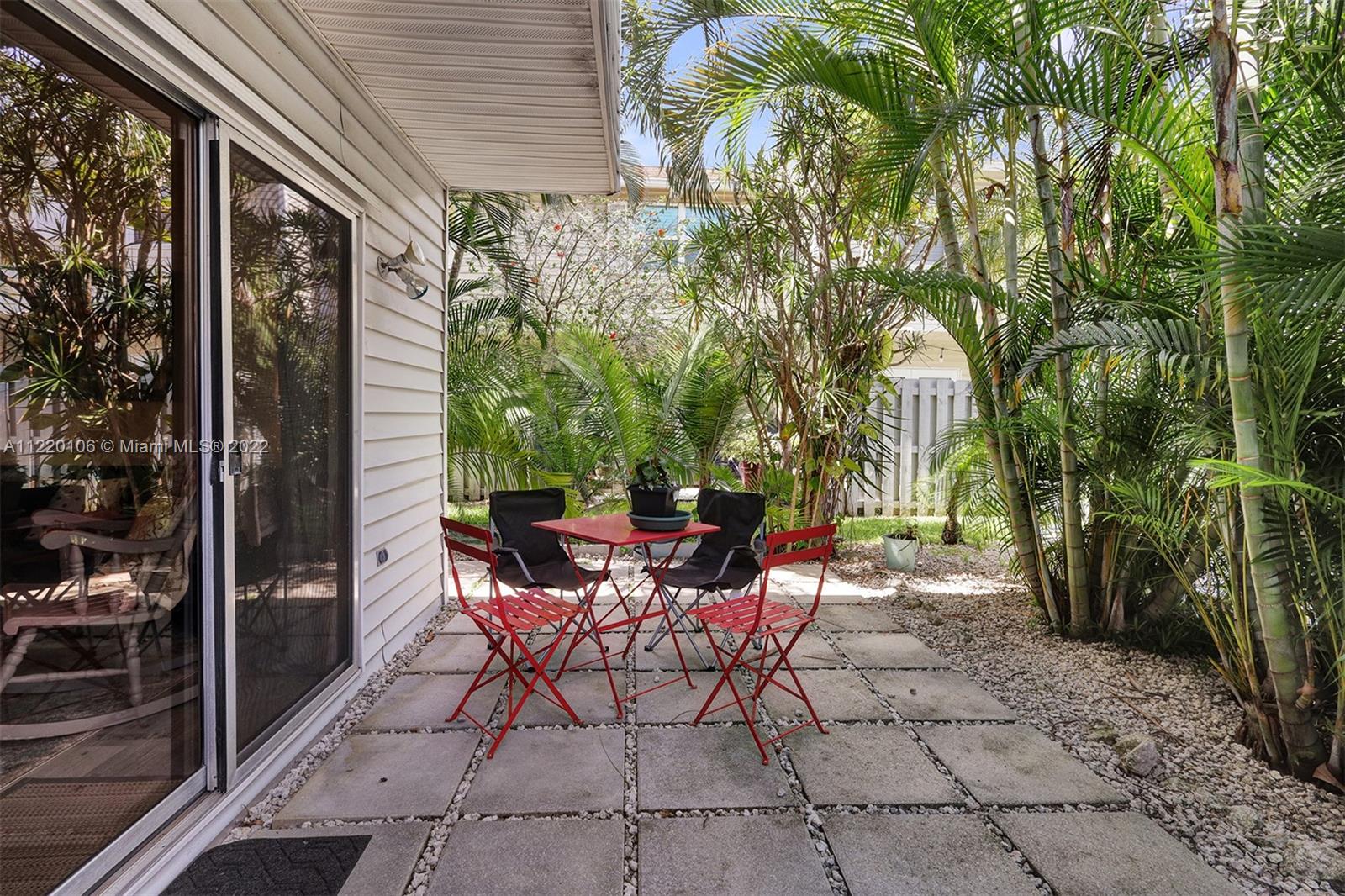LINDA TERRACE - Residential