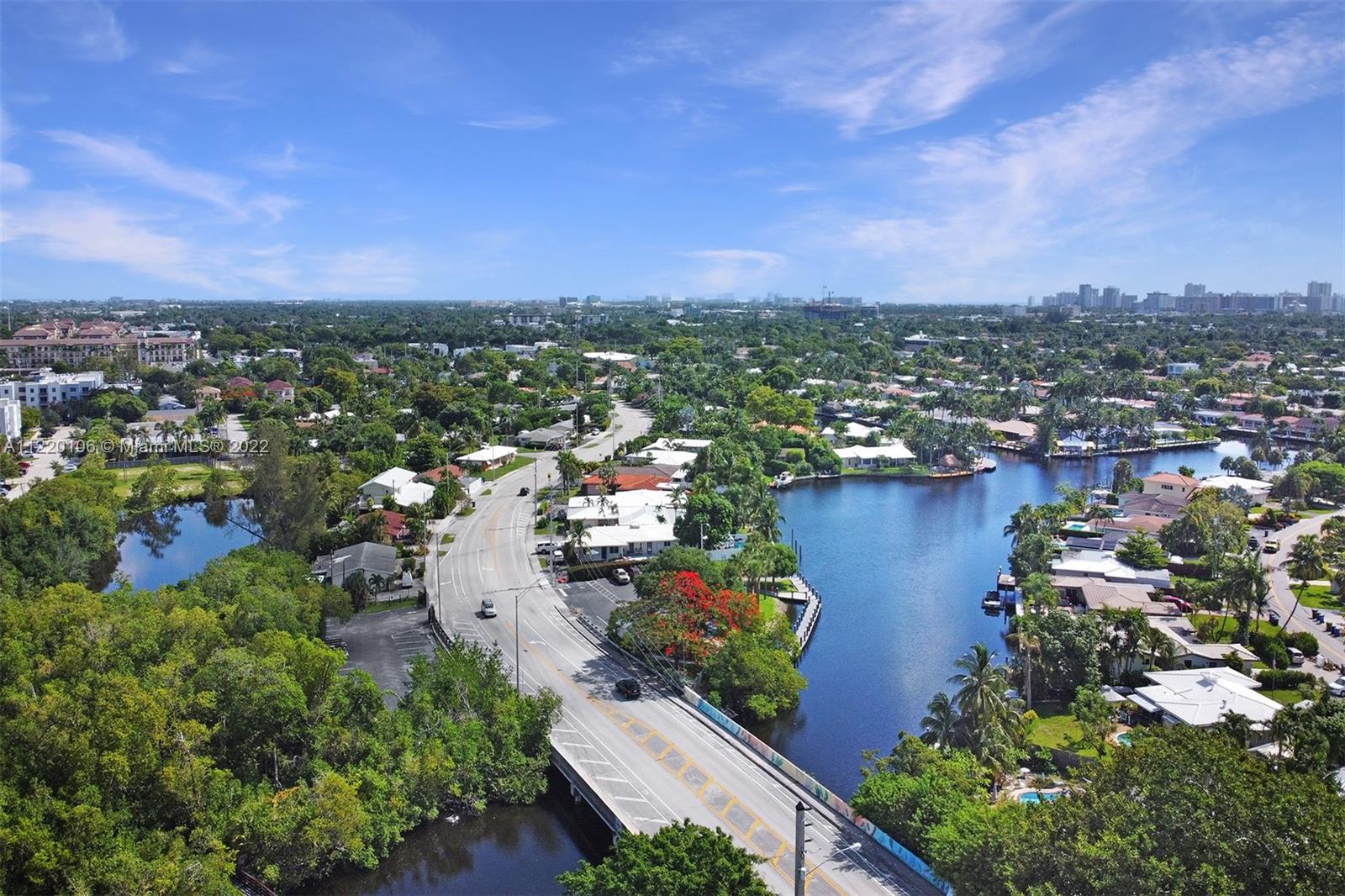 LINDA TERRACE - Residential
