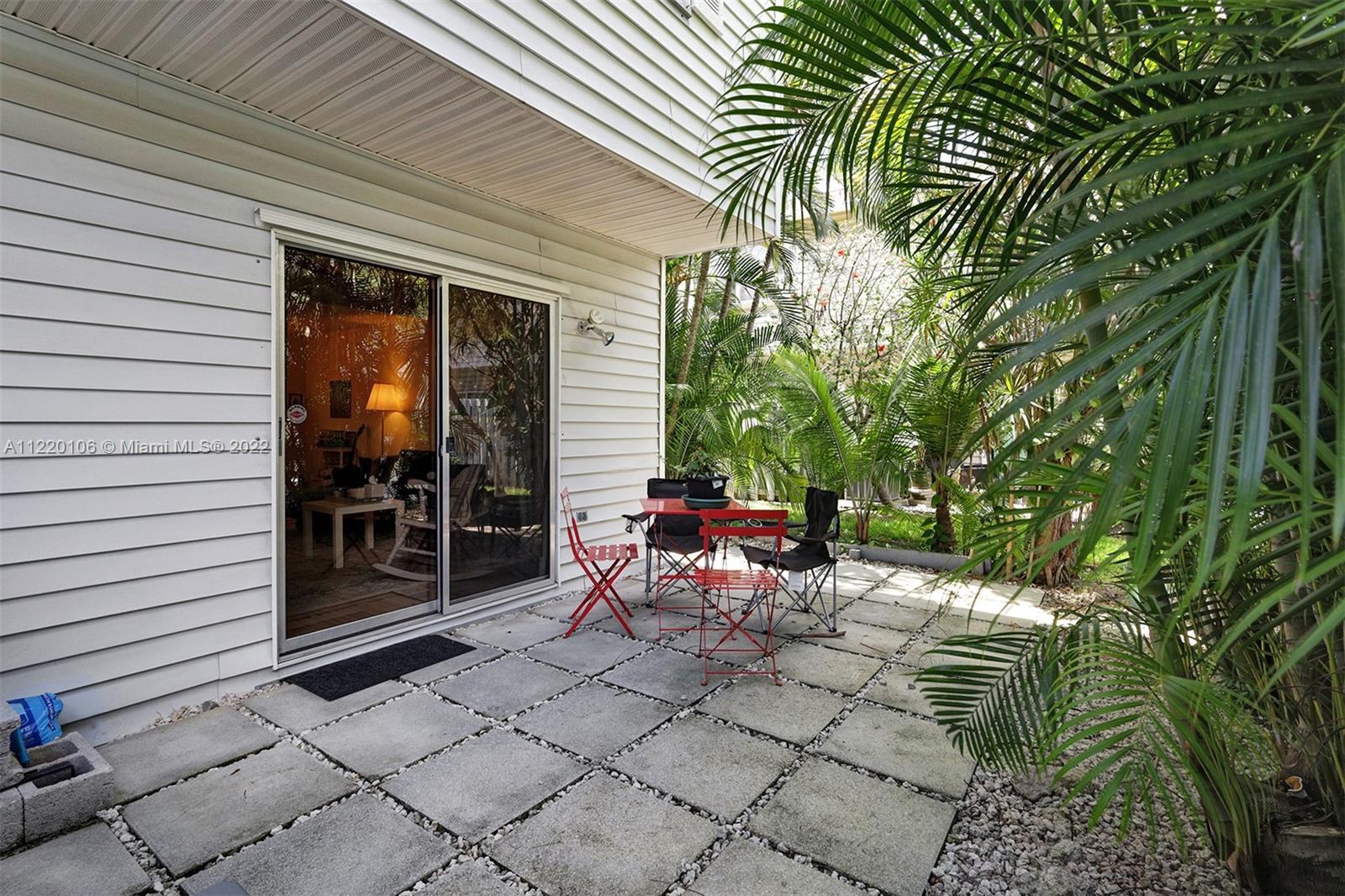 LINDA TERRACE - Residential