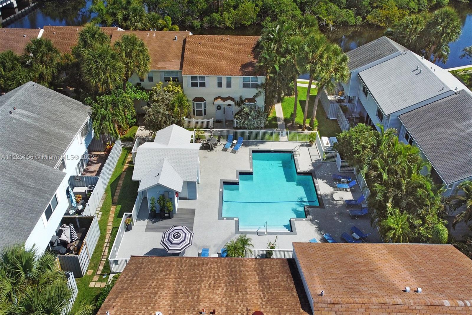 LINDA TERRACE - Residential