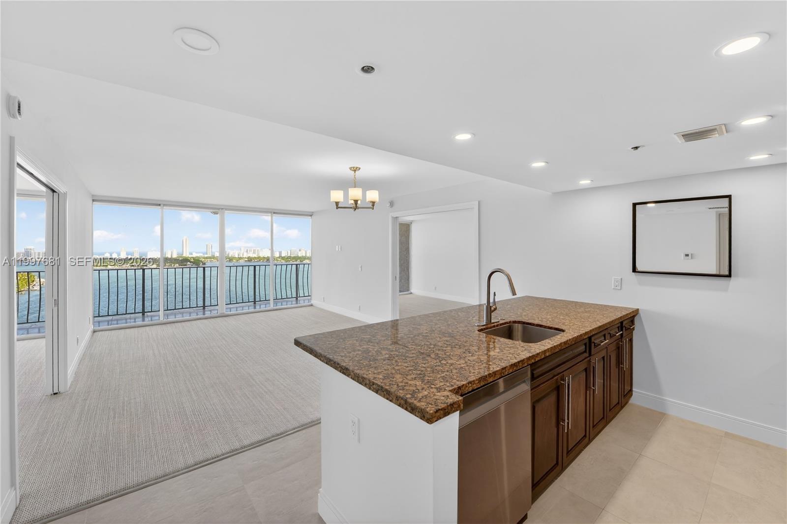 THE GRANDVIEW PALACE COND - Residential