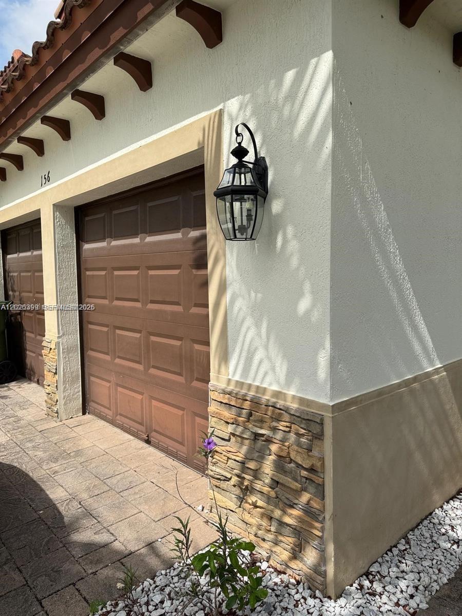 BARBADOS AT OASIS - Residential Lease