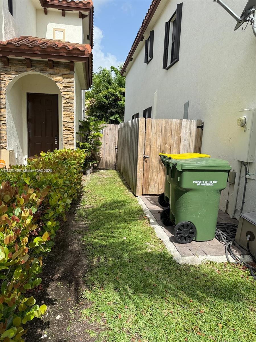 BARBADOS AT OASIS - Residential Lease