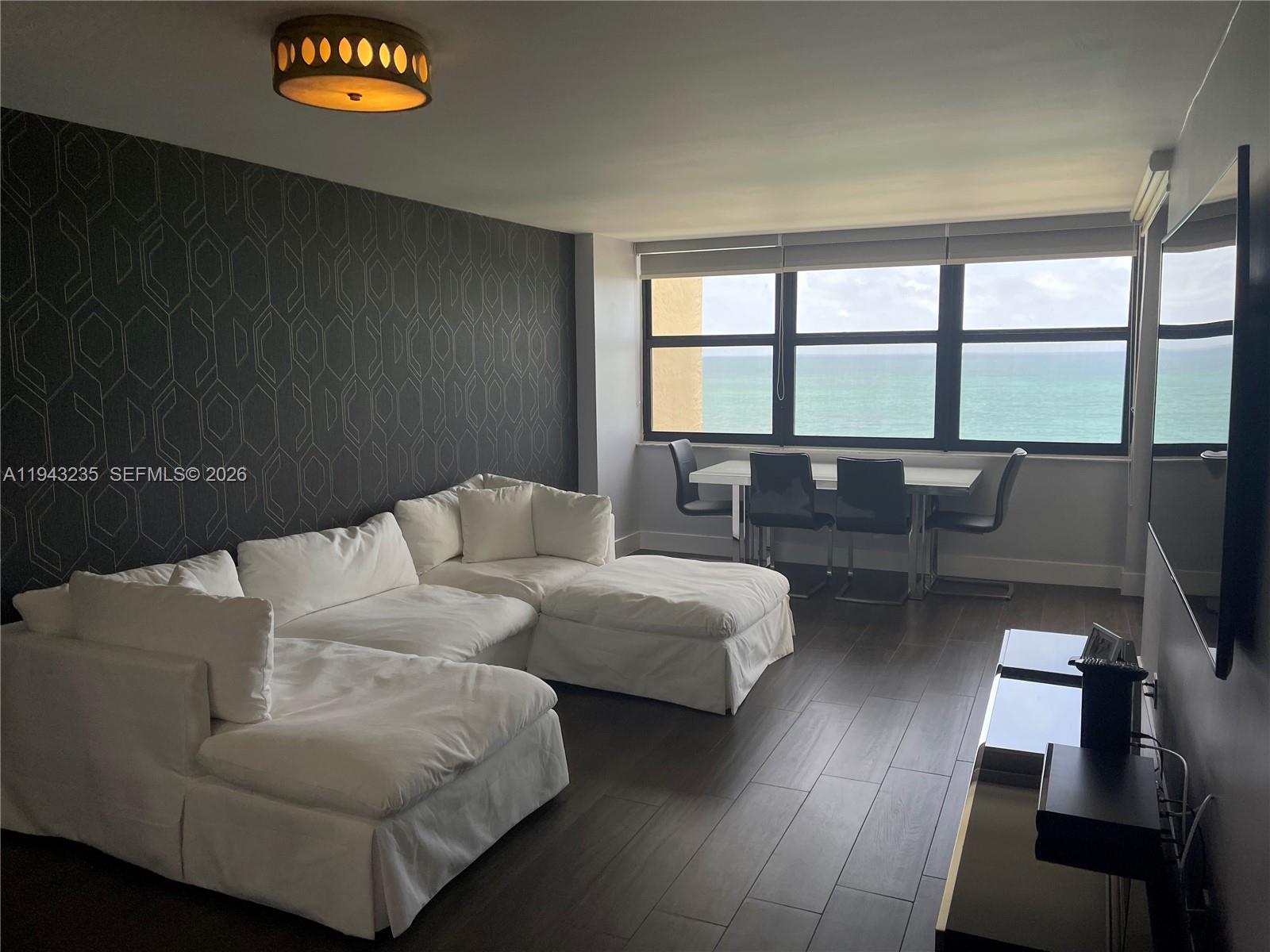 CLUB ATLANTIS CONDO - Residential