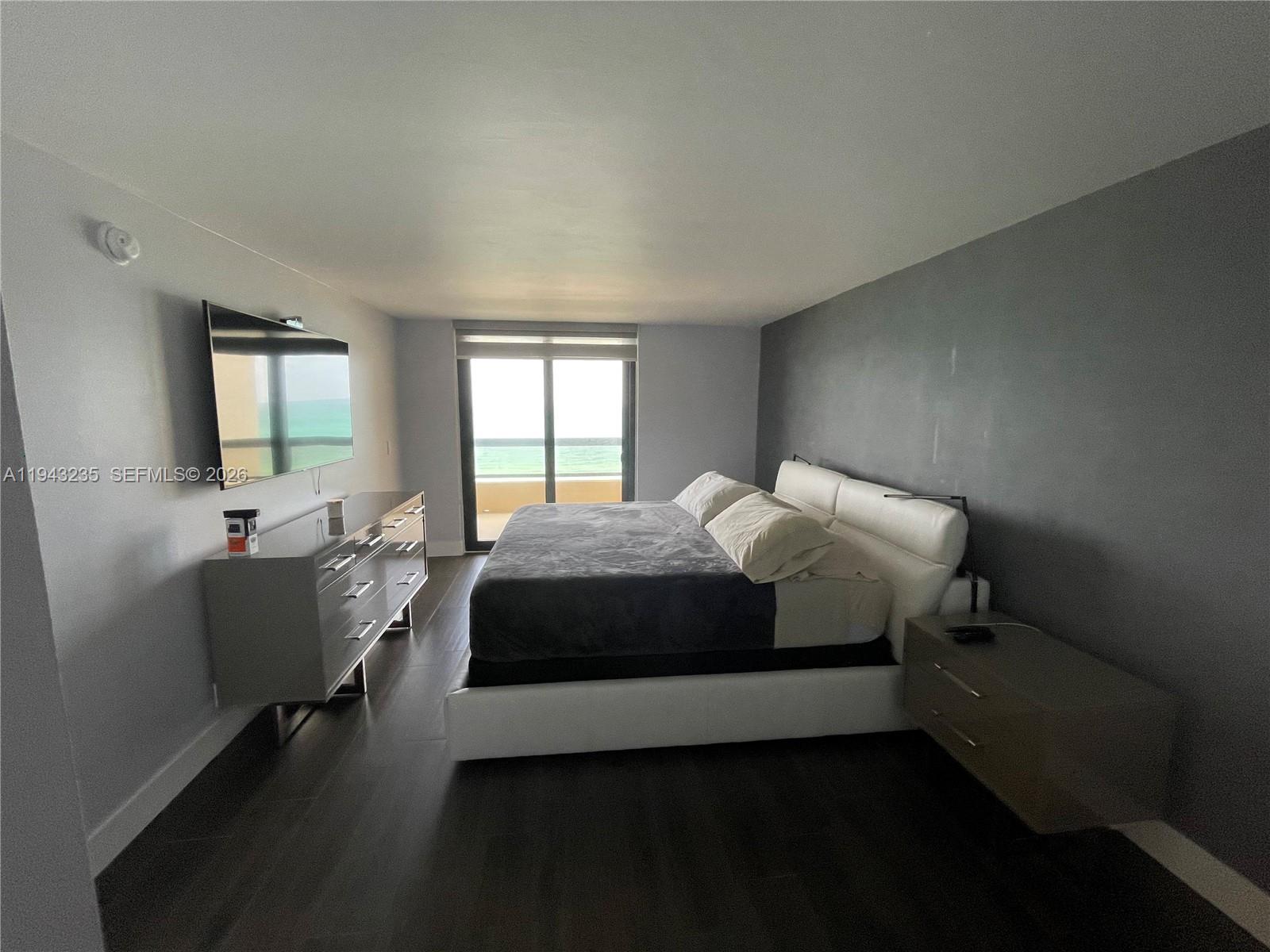 CLUB ATLANTIS CONDO - Residential