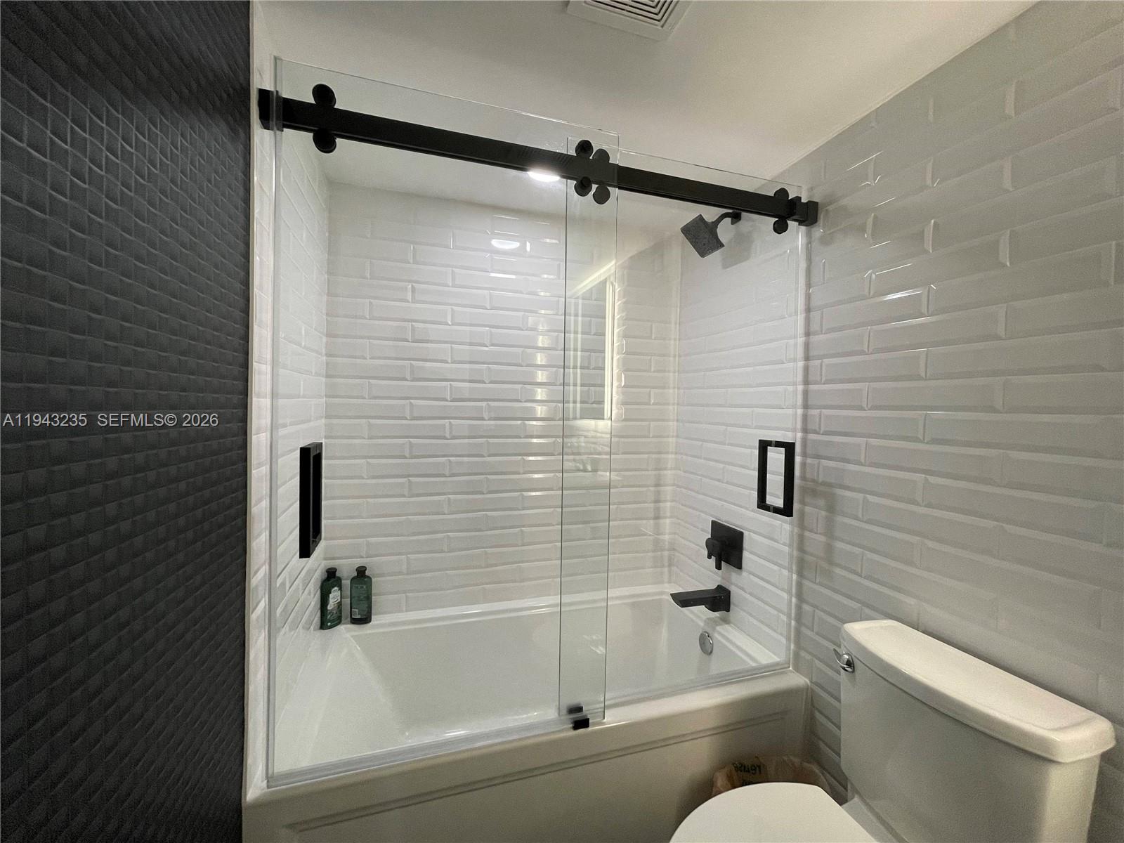 CLUB ATLANTIS CONDO - Residential