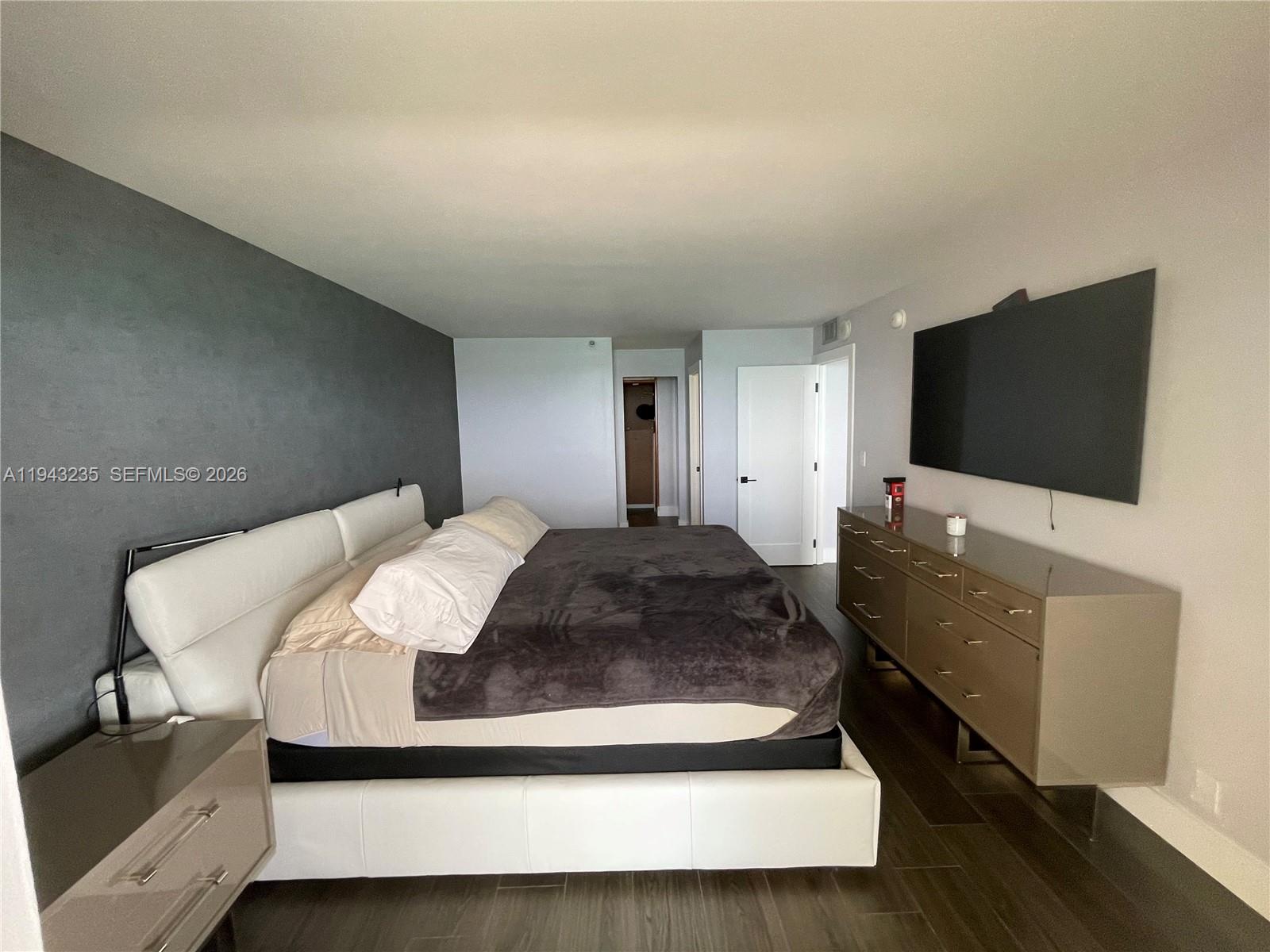 CLUB ATLANTIS CONDO - Residential