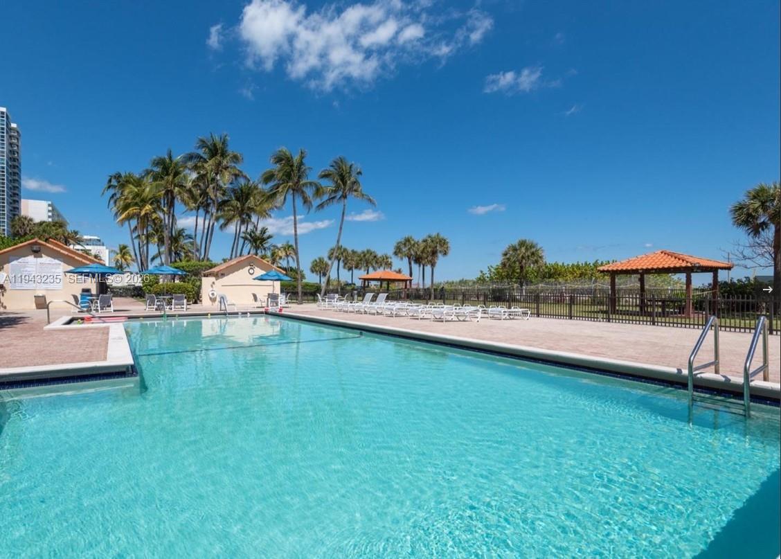 CLUB ATLANTIS CONDO - Residential