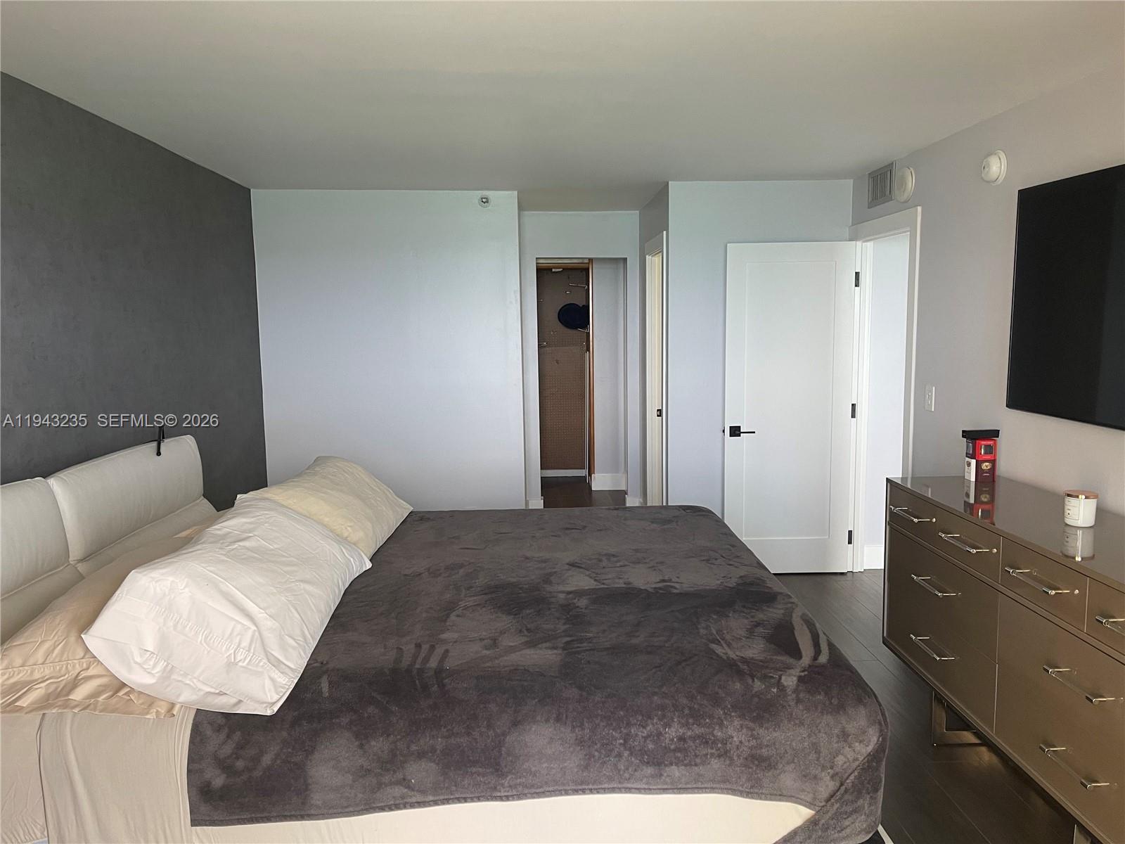 CLUB ATLANTIS CONDO - Residential
