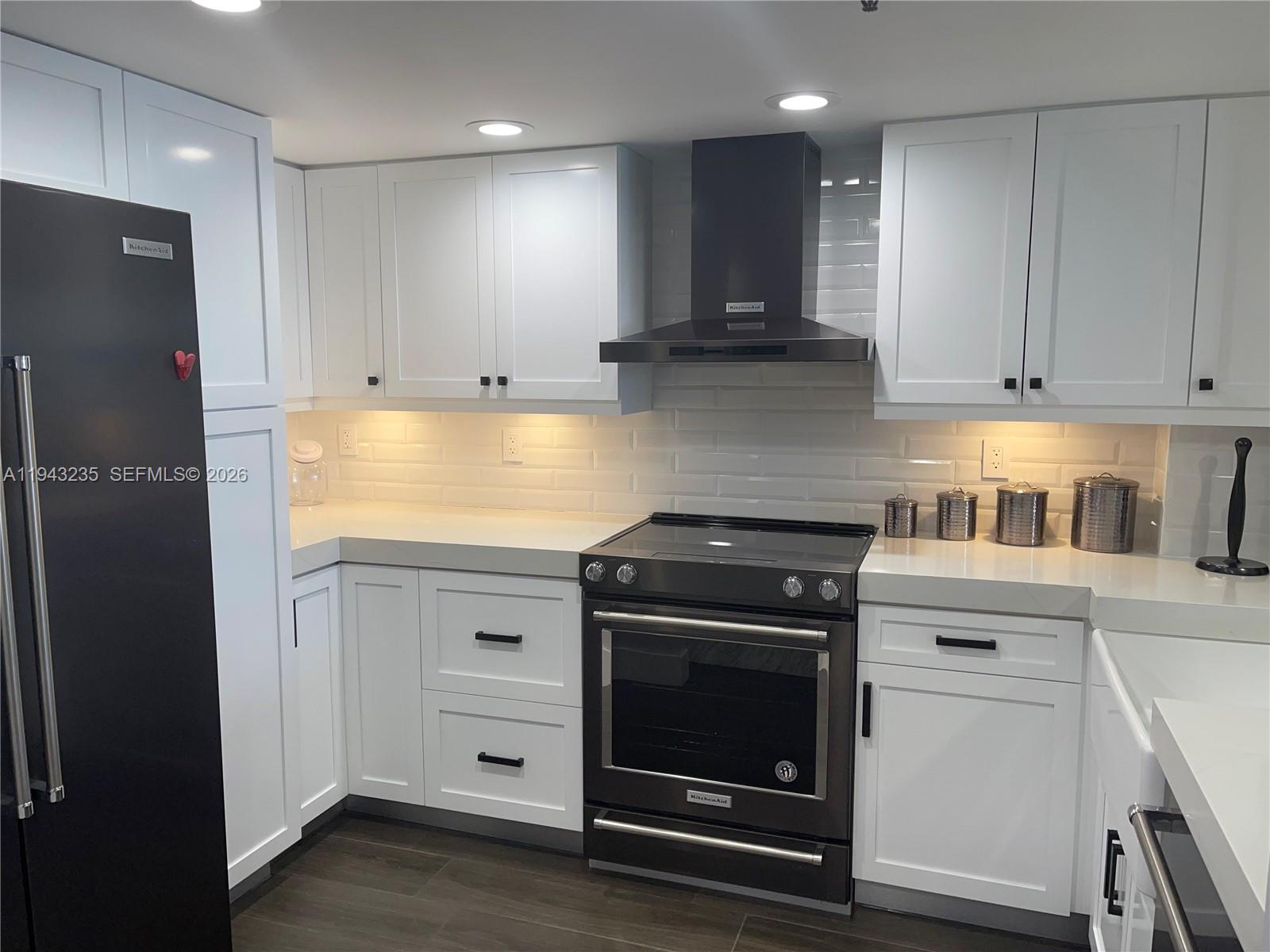 CLUB ATLANTIS CONDO - Residential