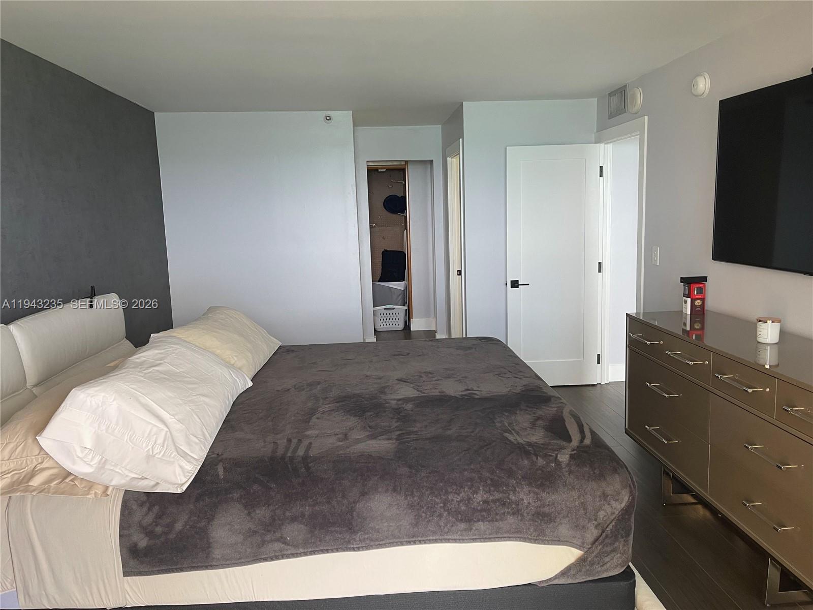CLUB ATLANTIS CONDO - Residential