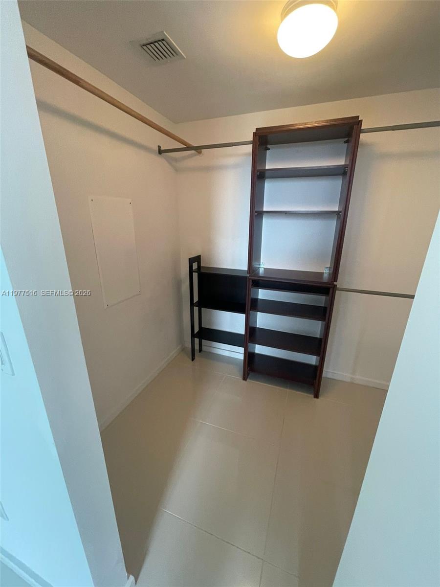 5300 PASEO CONDO - Residential Lease