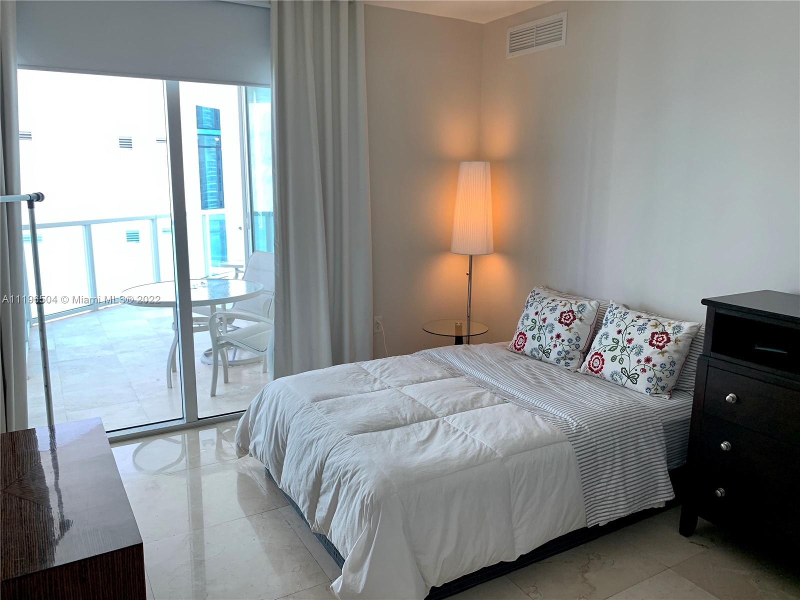 ST TROPEZ ON THE BAY 1 CO - Residential Lease