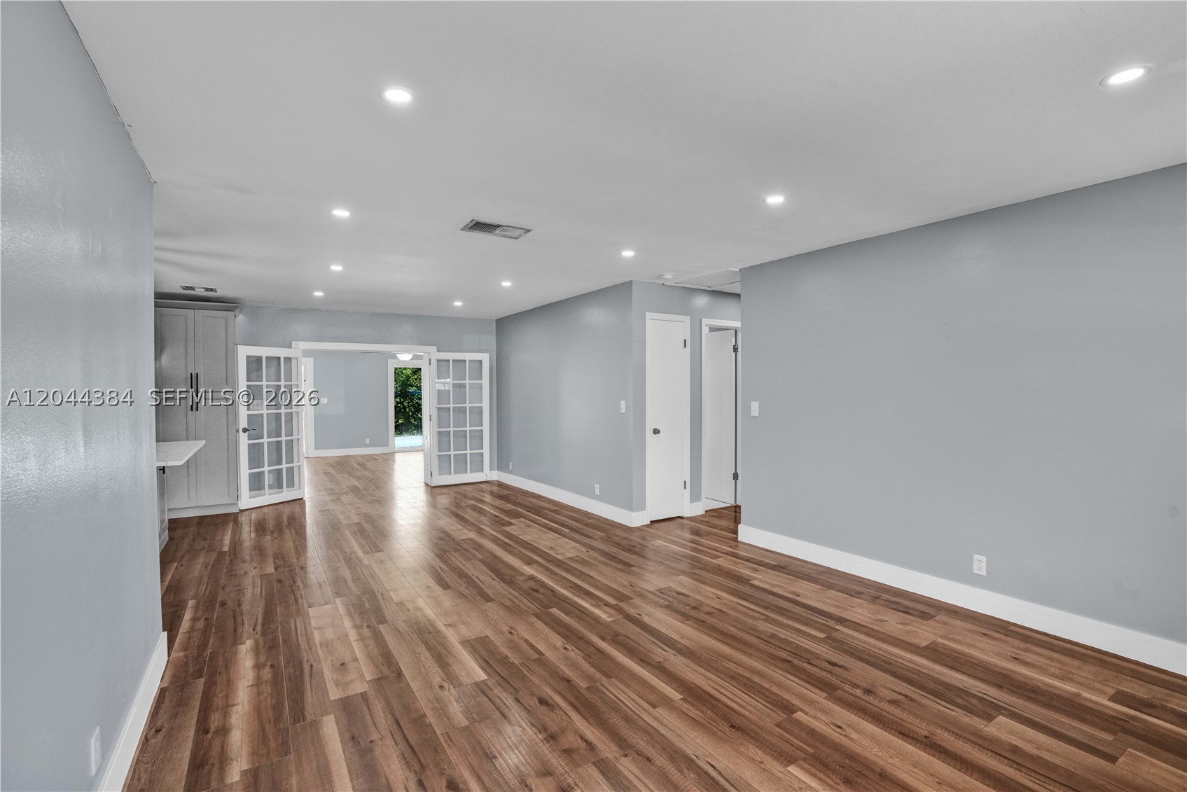 NORTH LAUDERDALE VILLAGE - Residential