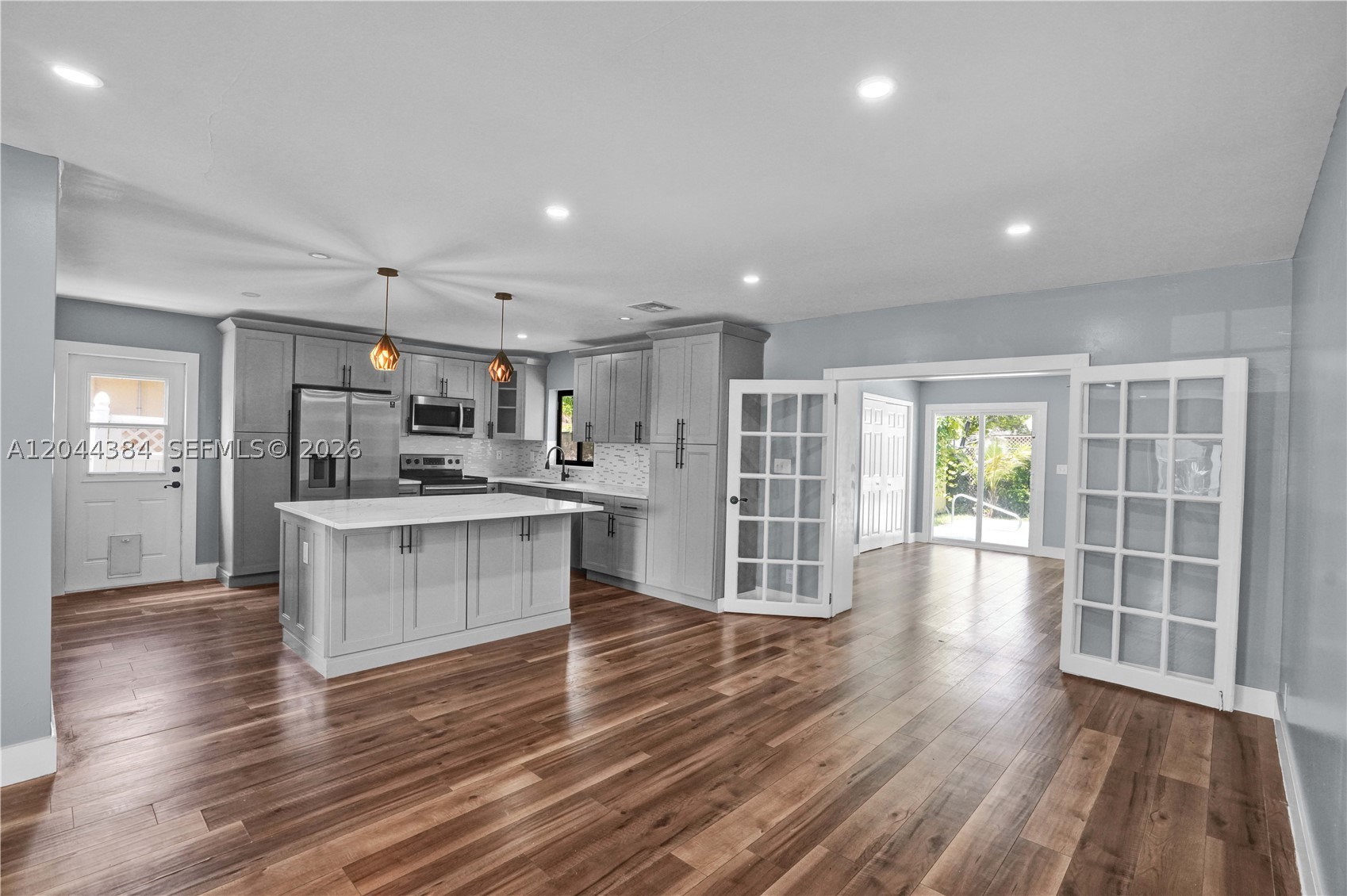 NORTH LAUDERDALE VILLAGE - Residential