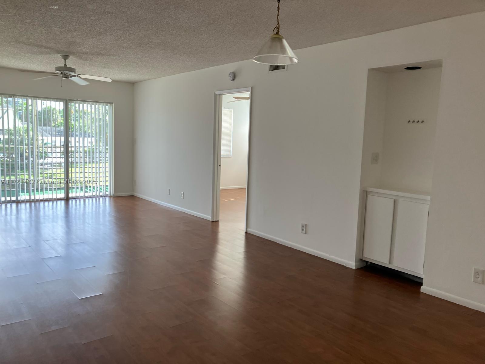 BREEZES AT PALM AIRE COND - Residential Lease
